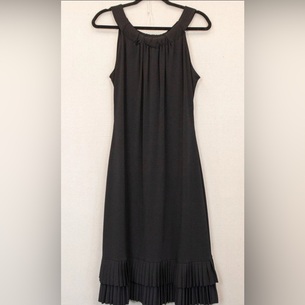 Oscar de la Renta Black Sleeveless Midi Dress with Pleated Hem